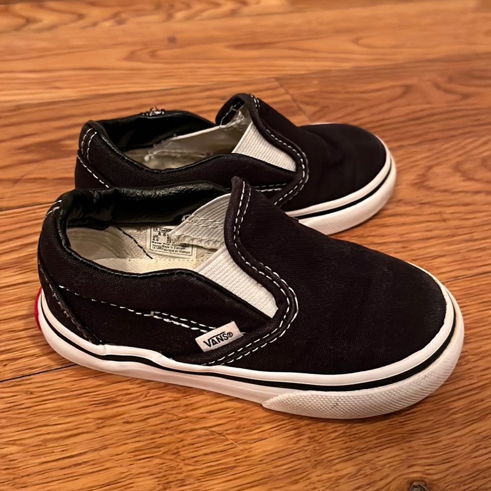 Toddler Size 6.5 Boys Black SlipOn Tennis Shoes Skateboarder Style